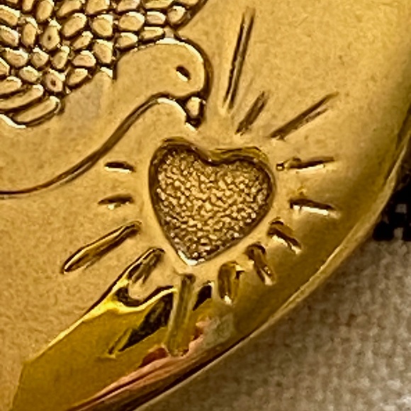 The Variety Club I 1997 Gold Heart Pin I Children's Charity - Picture 5 of 14